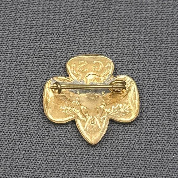 VTG Girl Scout Pin Lot Gold Tone & Enamel Badges Trefoil Emblem Uniform Insignia - Picture 11 of 15